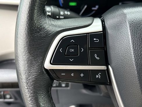 Used 2024 Toyota Sienna XLE image 39