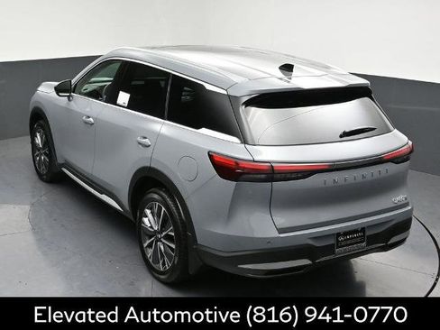 Certified 2026 INFINITI QX60 Luxe w/ Family Package AWD/4WD image 29