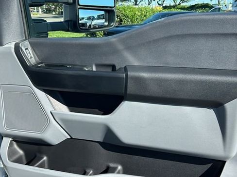 New 2025 Ford F550 4x4 Regular Cab Super Duty image 17