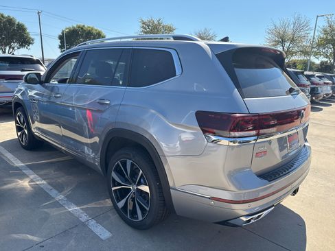 New 2026 Volkswagen Atlas SEL Premium R-Line AWD/4WD image 8