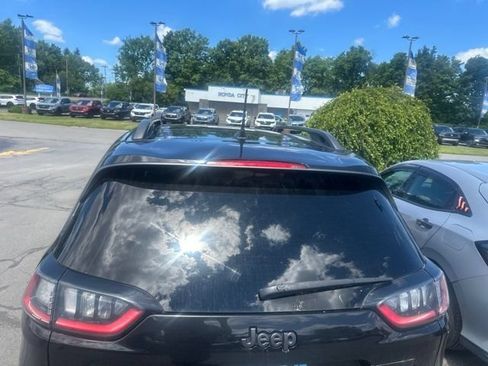 Used 2021 Jeep Cherokee High Altitude AWD/4WD image 4