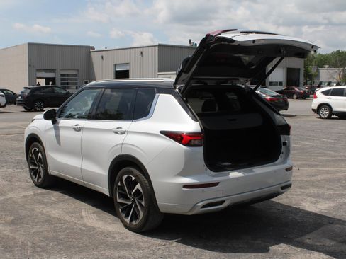 Used 2024 Mitsubishi Outlander SEL AWD/4WD image 5