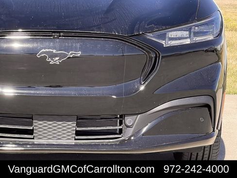Used 2023 Ford Mustang Mach-E Premium image 9