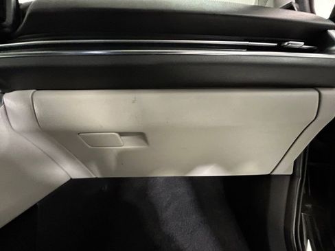 Used 2022 Kia Carnival SX Prestige image 24