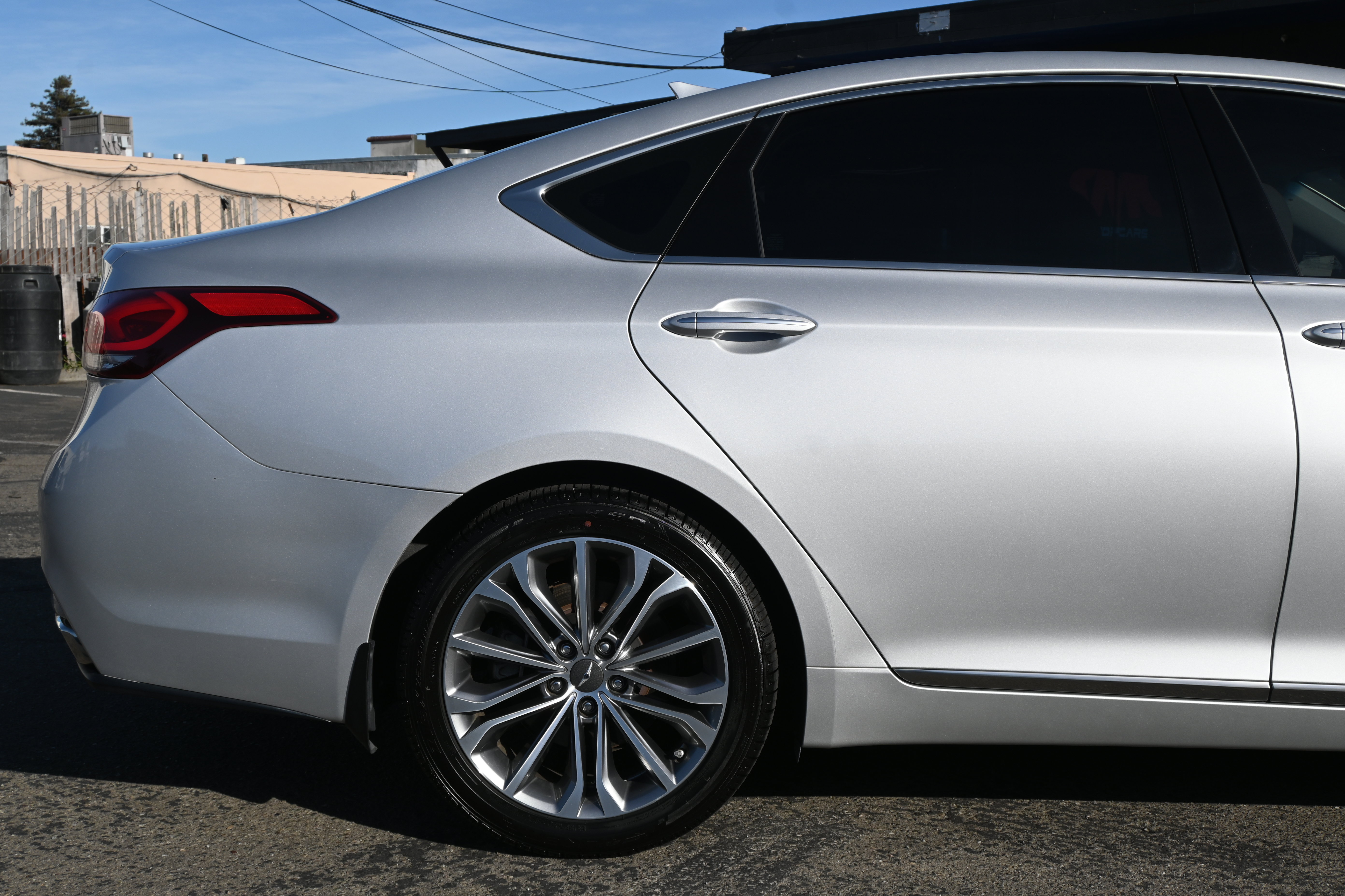 Used 2017 Genesis G80 3.8 RWD image 9