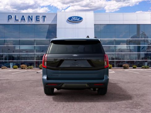 New 2027 Ford Expedition Platinum w/ Stealth Appearance Package RWD image 9