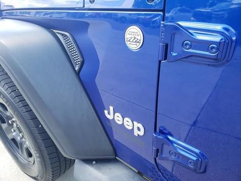 Used 2020 Jeep Wrangler Sport AWD/4WD image 11