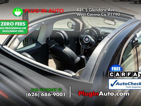 Used 2012 FIAT 500 Lounge w/ Luxury Leather Pkg FWD image 3