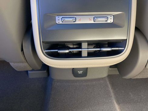 New 2025 Lincoln Nautilus Reserve image 19