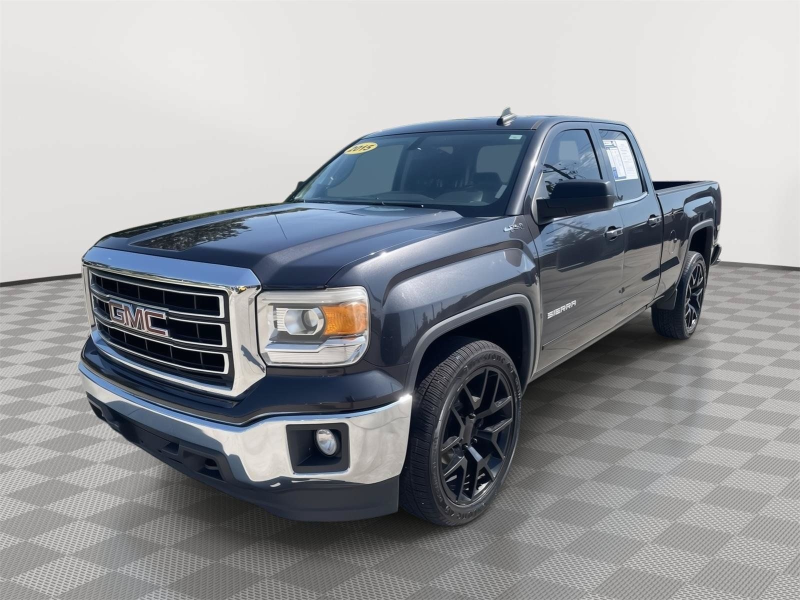Used 2015 GMC Sierra 1500 SLE w/ SLE Value Package AWD/4WD image 10