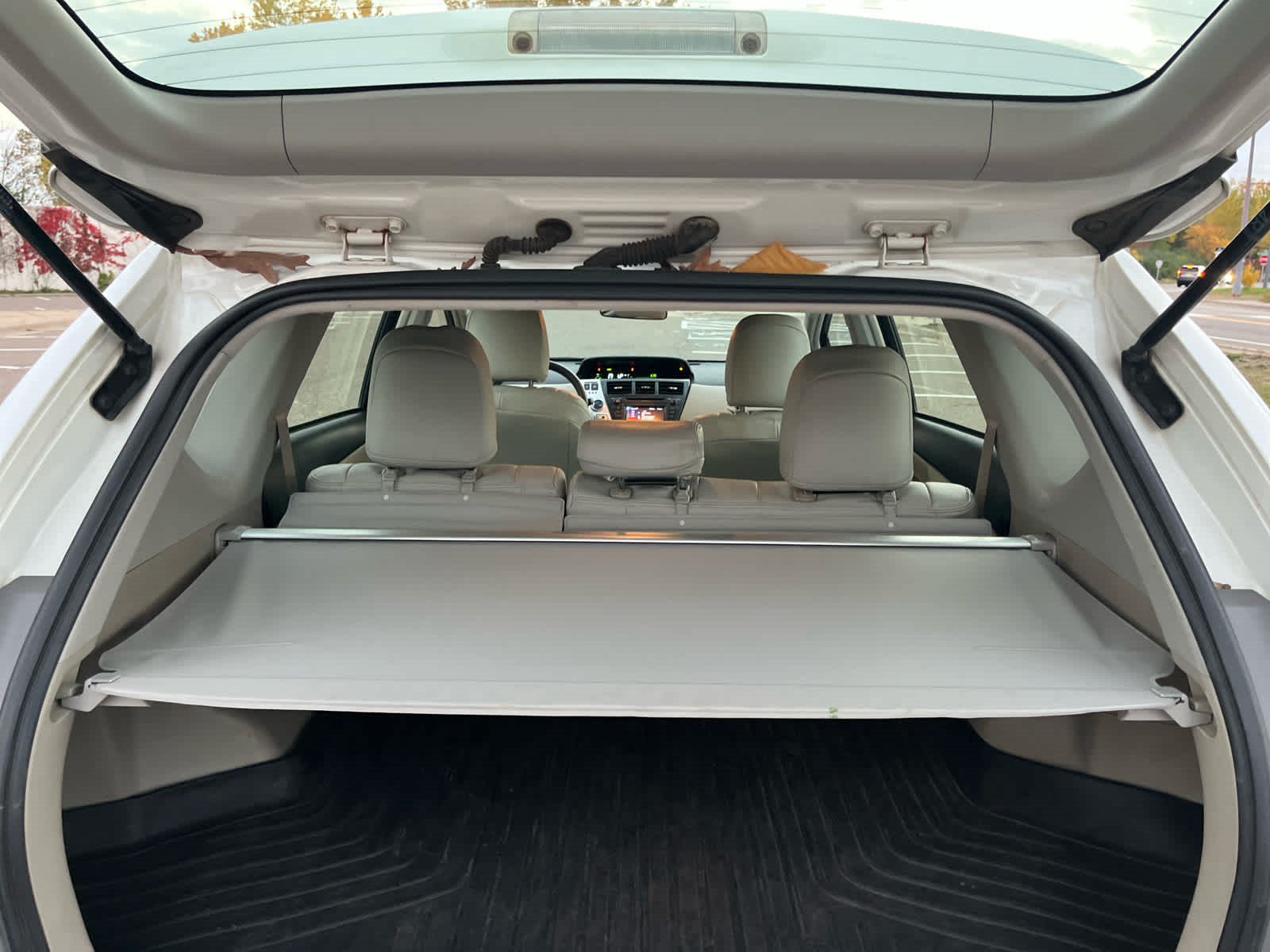 Used 2014 Toyota Prius V Three FWD image 10