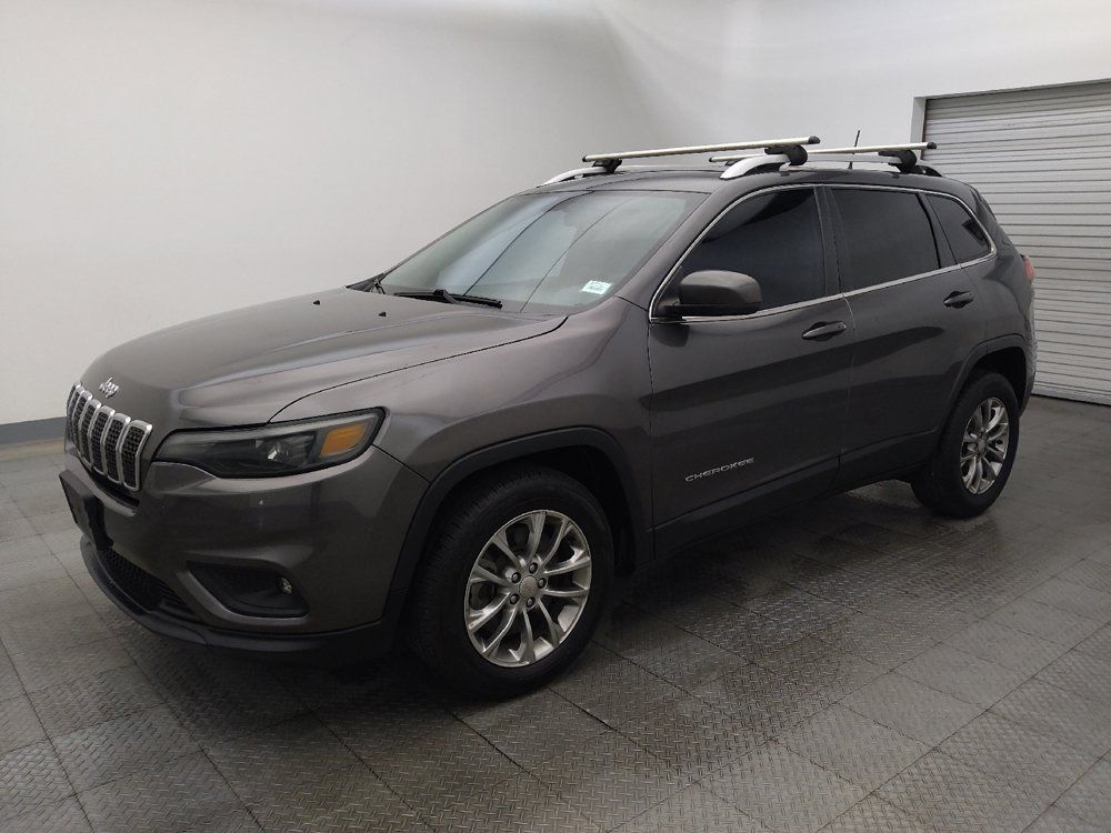 Used 2019 Jeep Cherokee Latitude Plus FWD image 2