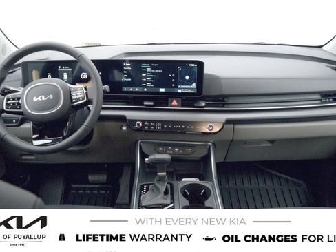 New 2026 Kia Carnival EX image 17