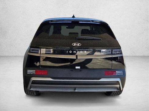 New 2026 Hyundai Ioniq 5 SEL image 8