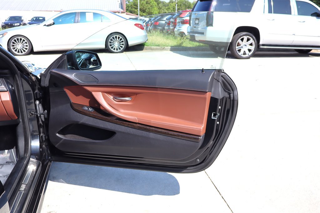 Used 2013 BMW 650i xDrive Convertible AWD/4WD image 44