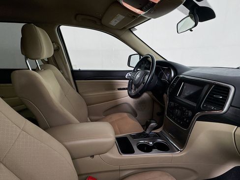 Used 2021 Jeep Grand Cherokee Laredo RWD image 27