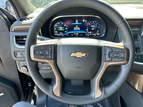 Used 2024 Chevrolet Tahoe High Country AWD/4WD image 16