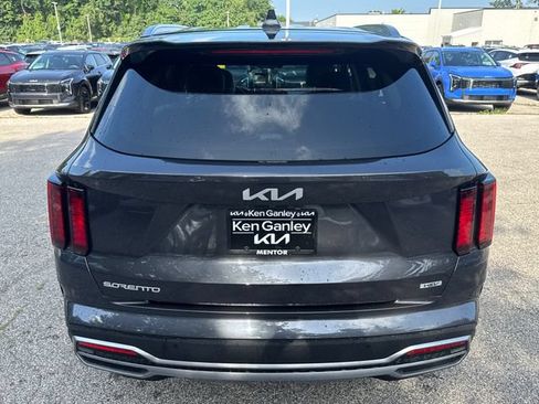 Certified 2023 Kia Sorento EX AWD/4WD image 4