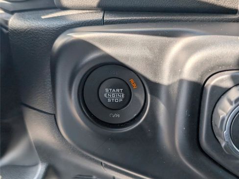 Used 2022 Jeep Gladiator Overland w/ Popular Equipment Package image 22