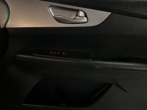 Certified 2023 Kia Forte LXS image 21