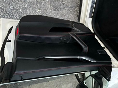 Used 2017 Maserati Ghibli S image 11