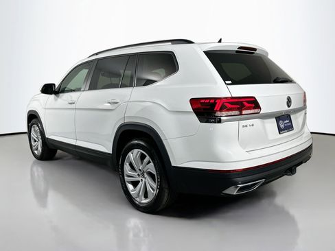 Certified 2022 Volkswagen Atlas SE image 6