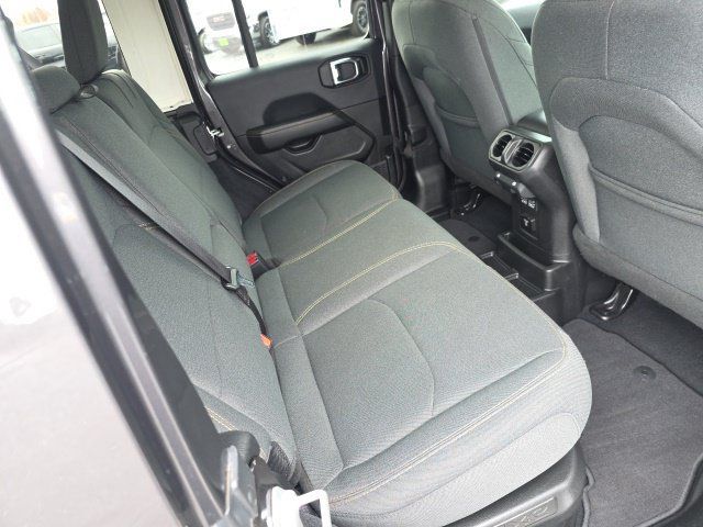 Used 2025 Jeep Wrangler Unlimited Sahara w/ Safety Group AWD/4WD image 48