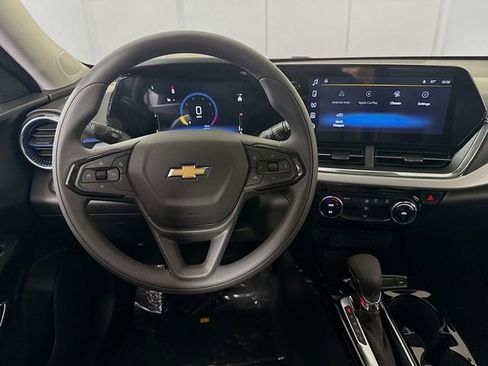 New 2026 Chevrolet Trax LT w/ LPO, Blackout Package image 21