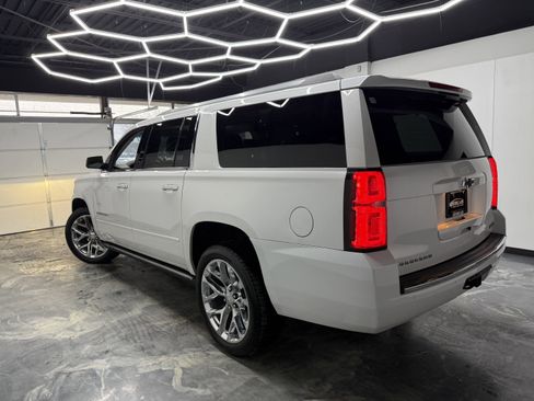 Used 2017 Chevrolet Suburban Premier image 3