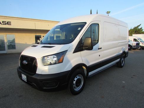 Used 2022 Ford Transit 250 Medium Roof image 4