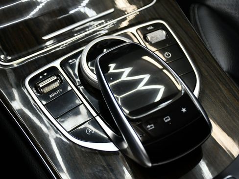 Used 2015 Mercedes-Benz C 300 Sedan w/ Premium 1 Package image 27