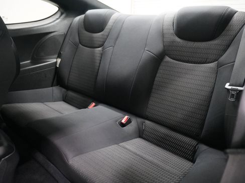 Used 2013 Hyundai Genesis 2.0T image 12