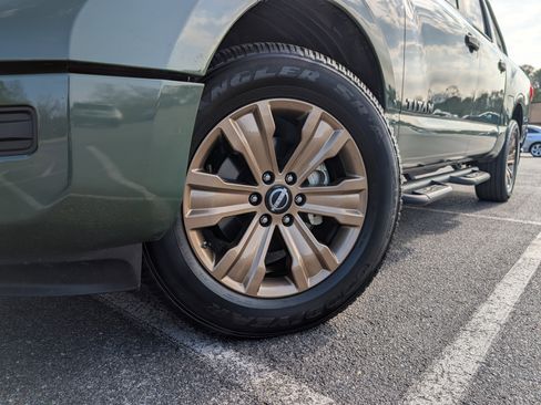 Used 2024 Nissan Titan SV w/ SV Bronze Edition Package image 33