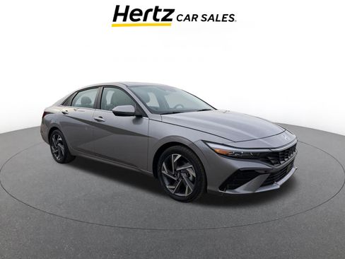 Used 2025 Hyundai Elantra Limited image 1