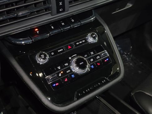 Used 2022 Lincoln Corsair AWD w/ Premium Package image 30