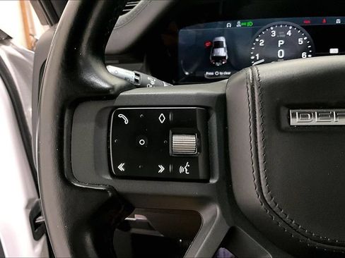 Used 2021 Land Rover Defender 110 X-Dynamic HSE AWD/4WD image 11