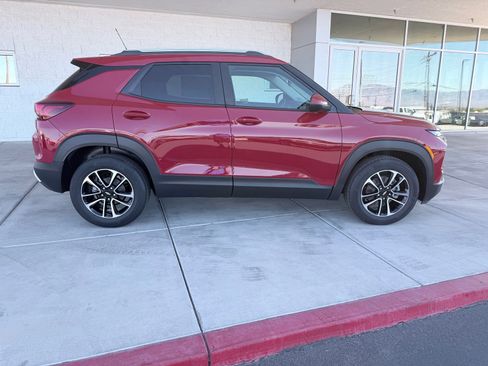 New 2026 Chevrolet TrailBlazer LT w/ LT Cold Weather Package image 2