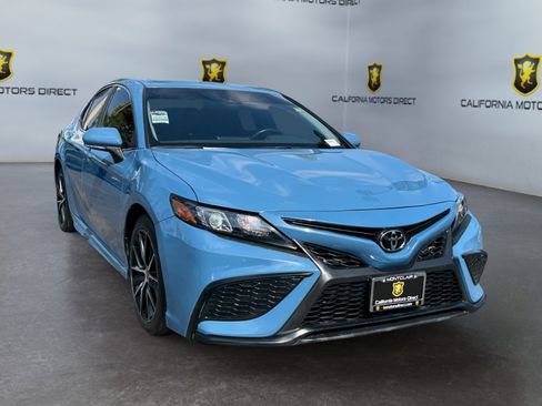 Used 2023 Toyota Camry SE FWD image 7