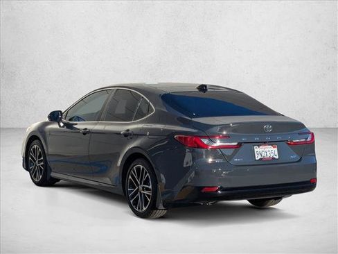 Used 2025 Toyota Camry XLE image 8