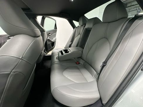 Used 2021 Toyota Avalon XLE w/ Moonroof Package FWD image 19