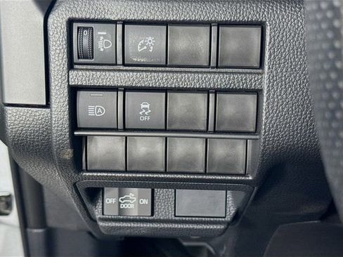 Certified 2025 Toyota Tacoma SR AWD/4WD image 10