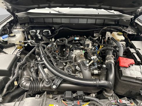 Used 2024 Ford Bronco Wildtrak AWD/4WD image 28