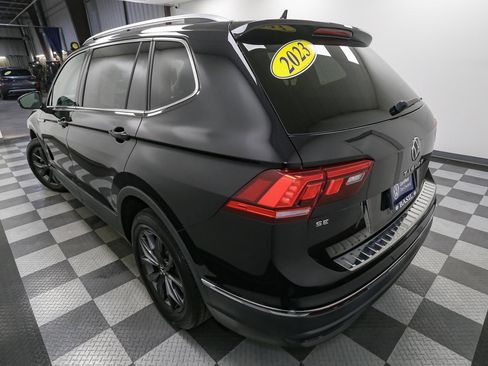 Certified 2023 Volkswagen Tiguan SE image 11