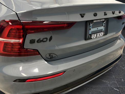 Used 2024 Volvo S60 B5 Plus AWD/4WD image 37