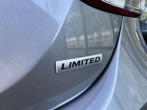 Used 2014 Hyundai Elantra Limited FWD image 6