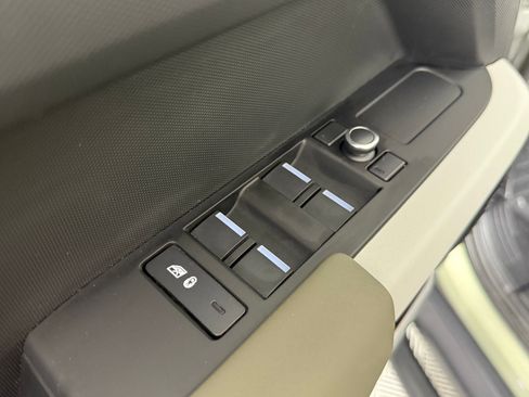 Used 2020 Land Rover Defender 110 S image 22