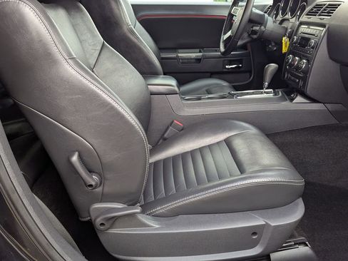 Used 2009 Dodge Challenger R/T RWD image 20