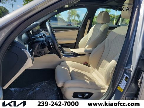 Used 2023 BMW 530i RWD image 21
