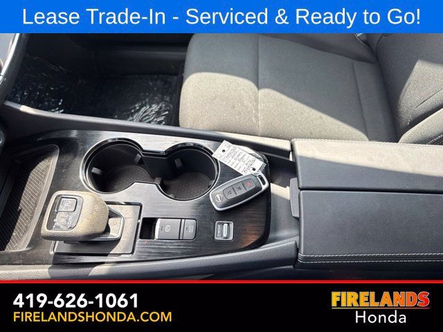 Used 2025 Nissan Rogue S FWD image 22