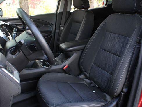Used 2022 GMC Terrain SLE w/ Driver Convenience Package AWD/4WD image 16